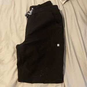 Black figs scrubs